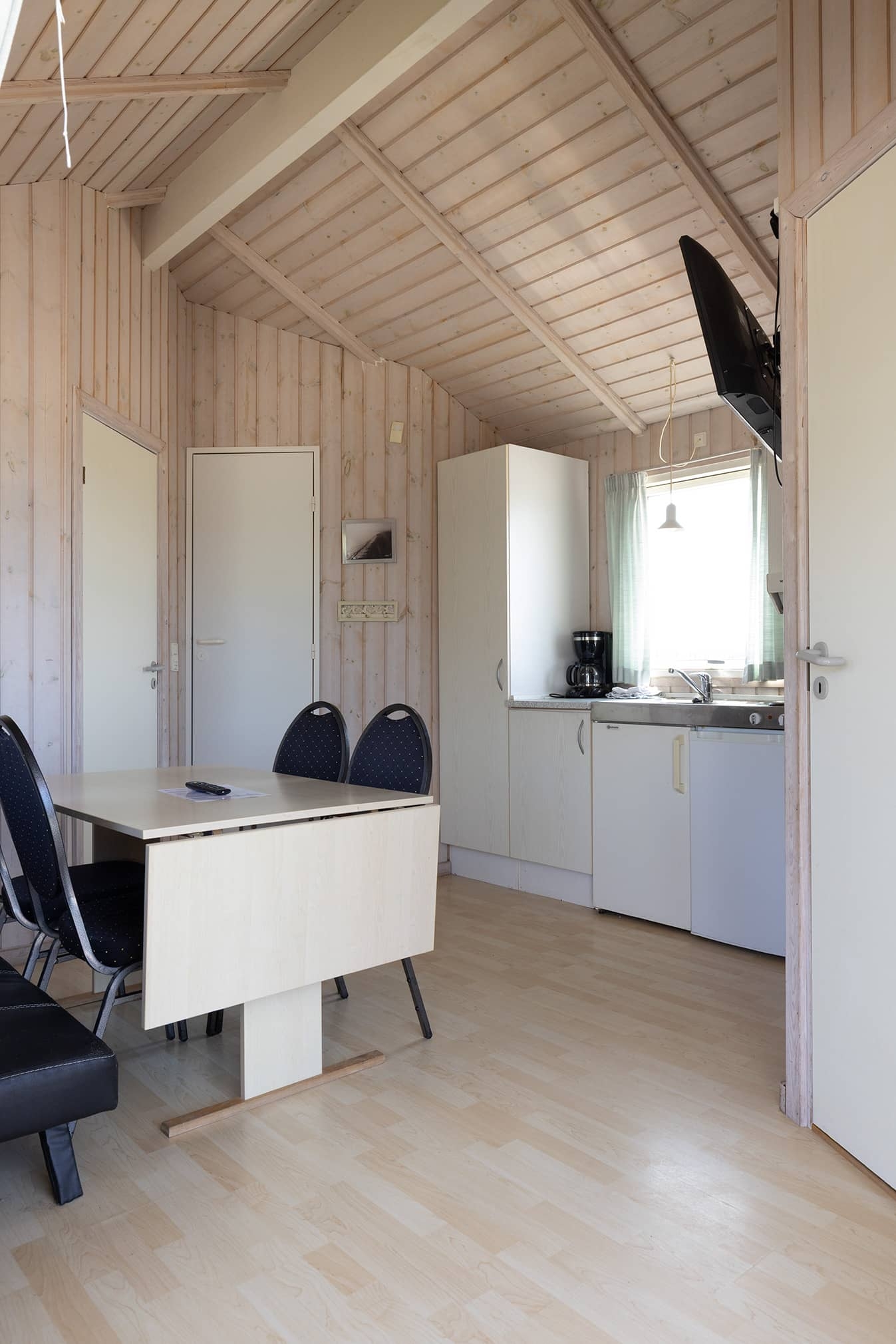 Dagligstue i hytte på 25m2 på Storebælt Camping